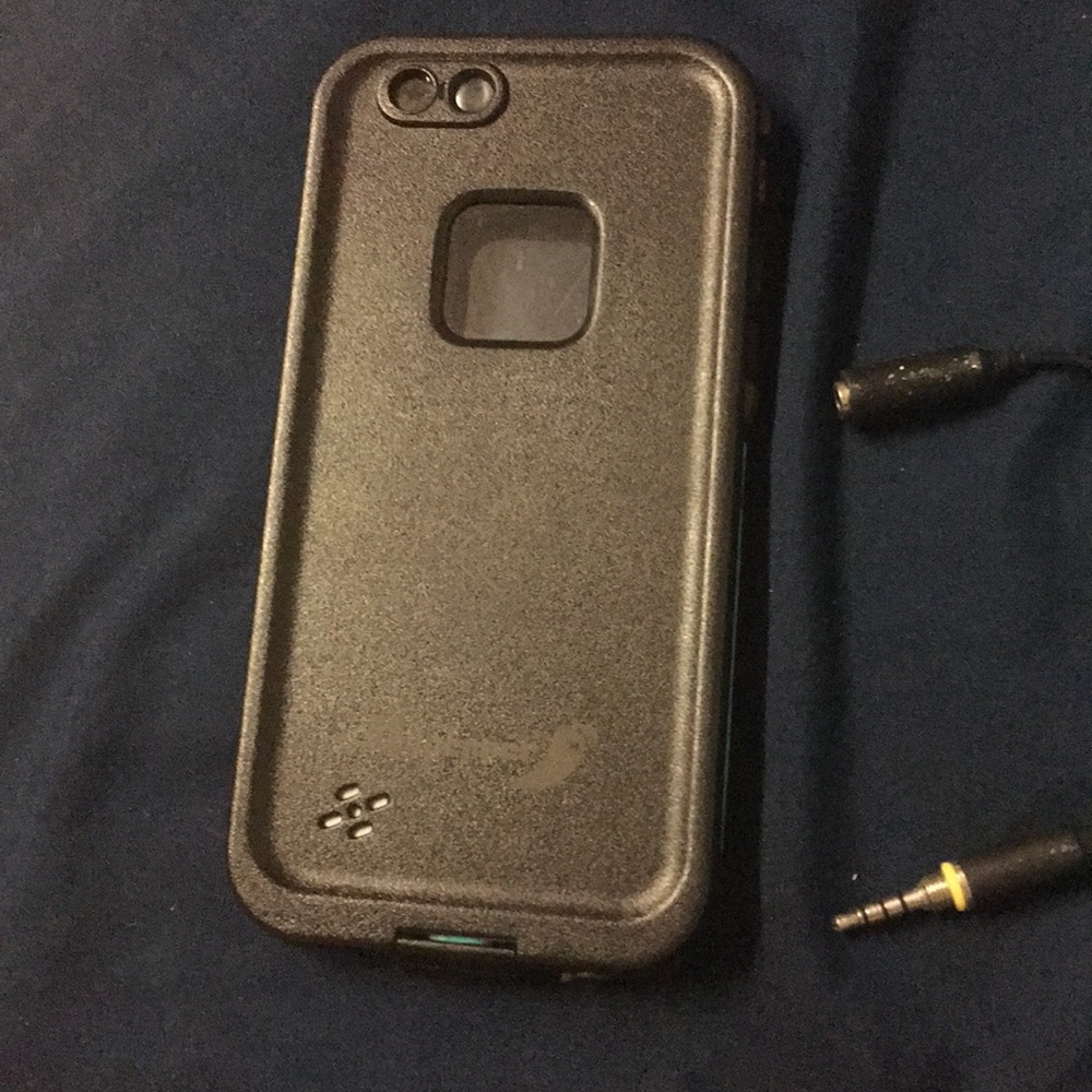iPhone case - Picture 2 of 3